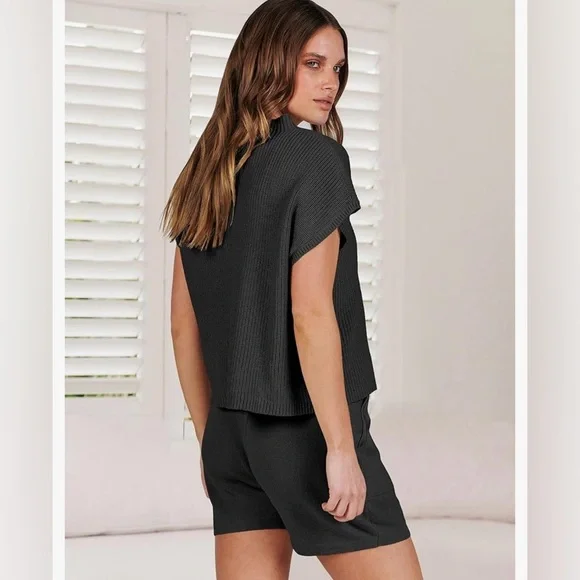 Women's Two Piece Summer Outfits Knit Sweater Short Sets - Picture 2 of 6